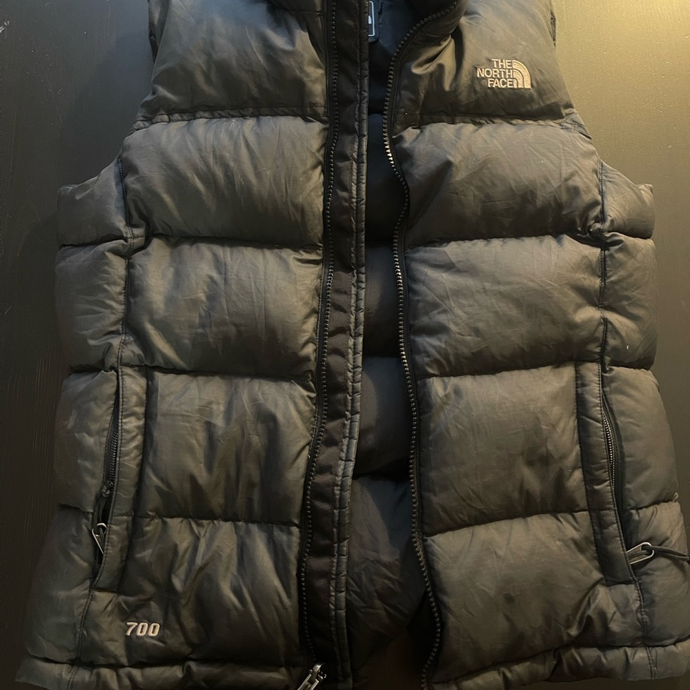 The North Face 700 Black Puffer Vest